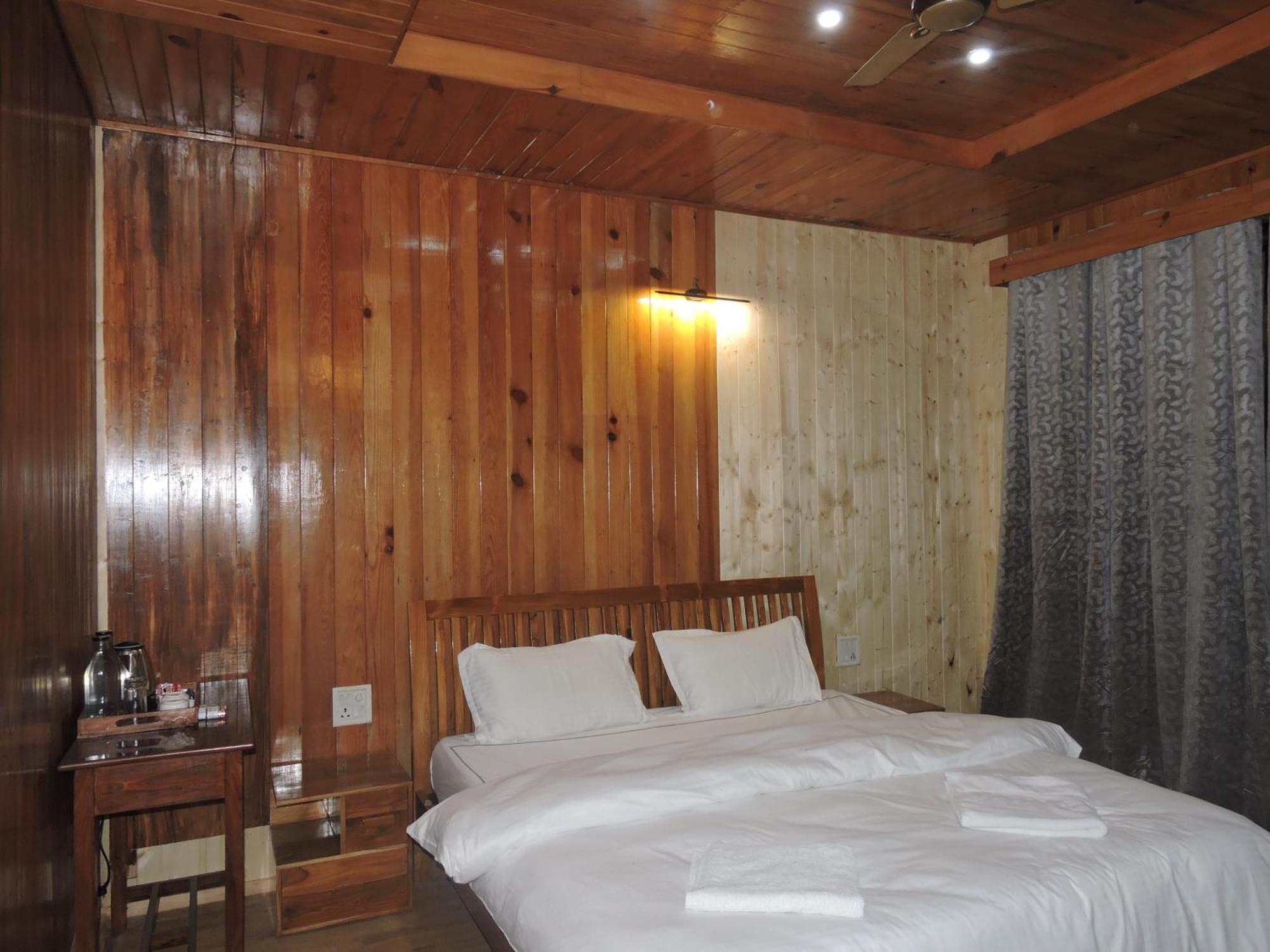 The Manora Woods - Private Hill Top, Gethiya, Nainital Room photo